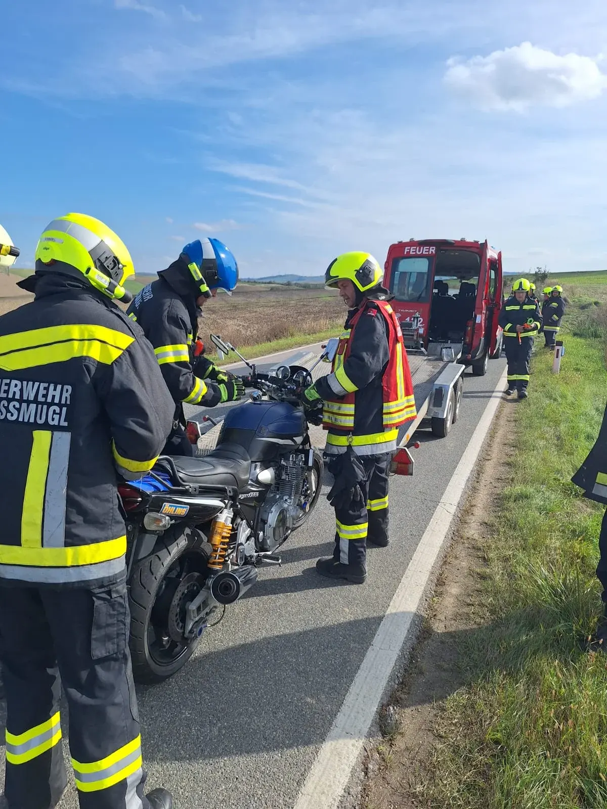 Motorradbergung auf der L25