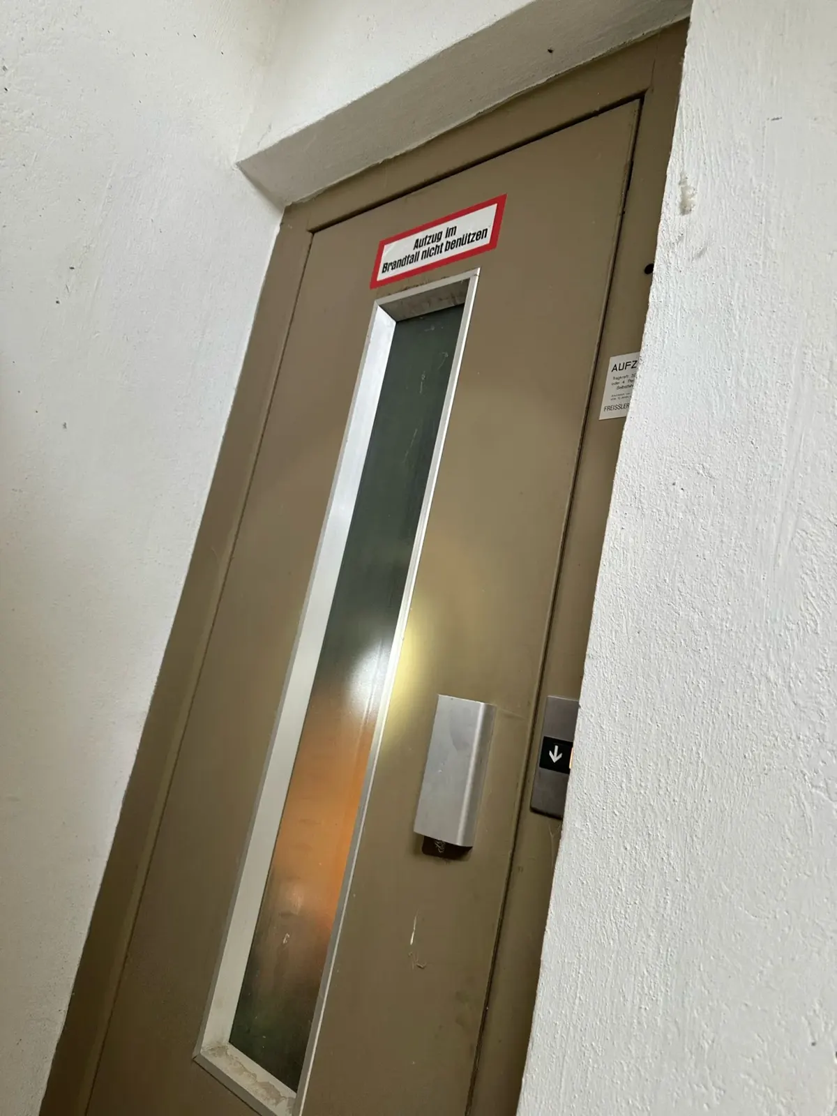 Türöffnung Aufzug