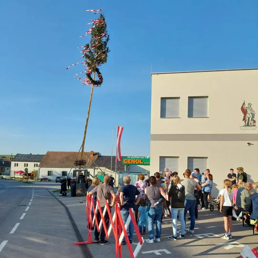 Maibaumaufstellen 2024