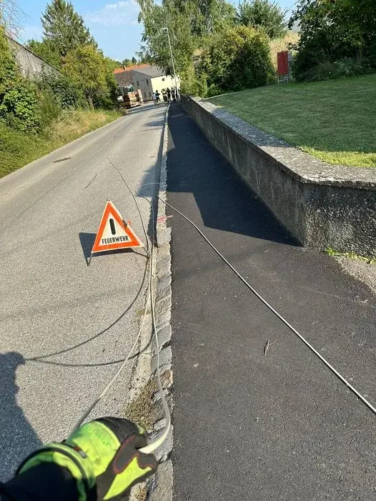 Technische Hilfeleistung auf der Ringendorfer Straße