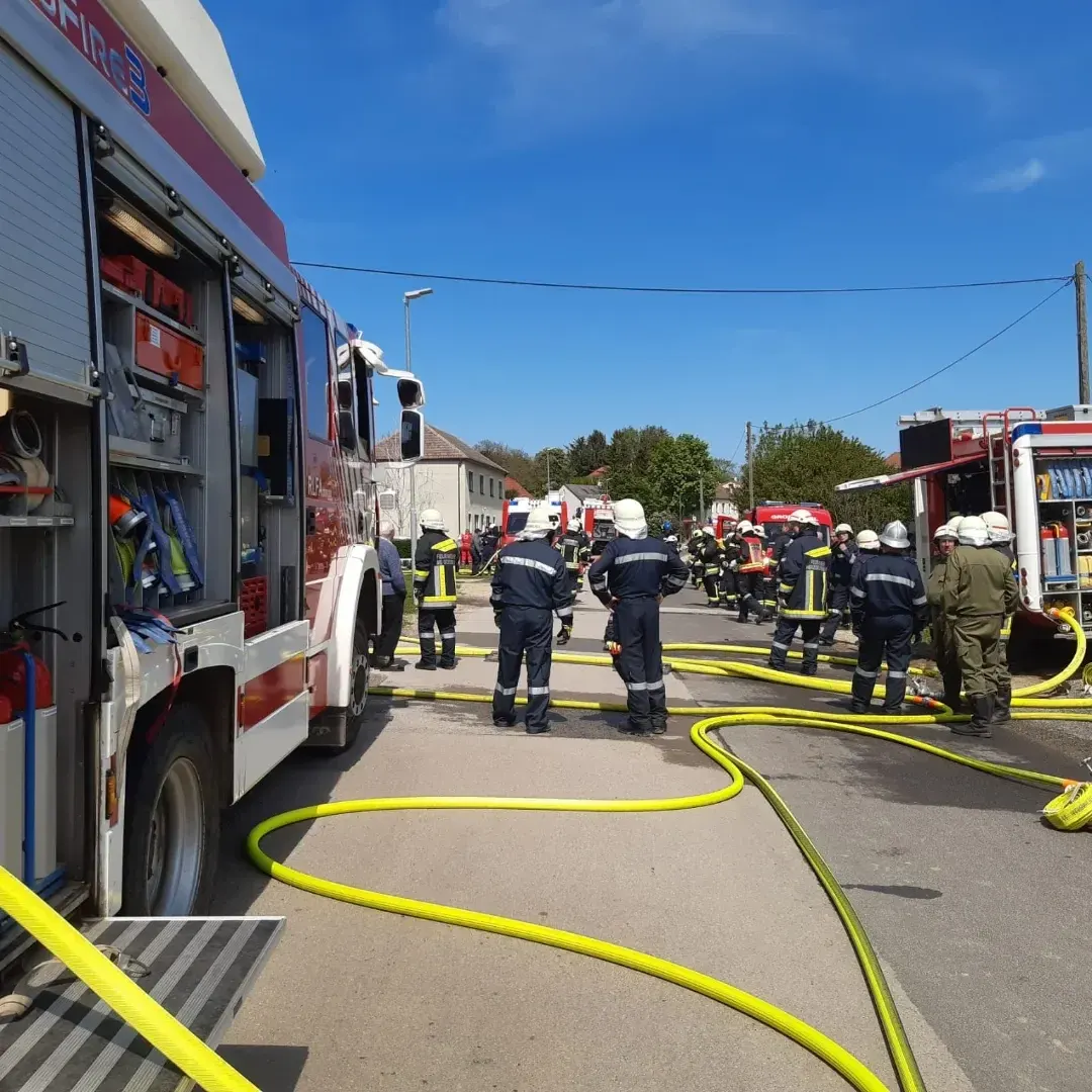 Gebäudebrand in Nursch