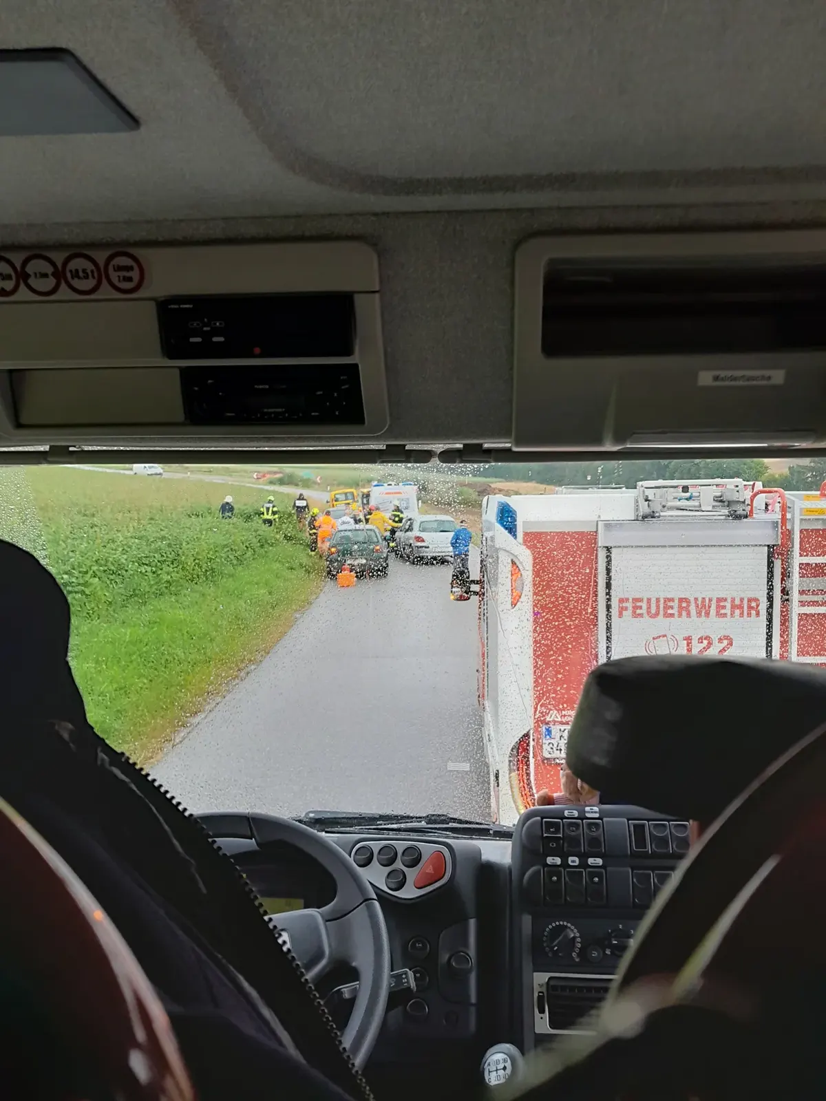 PKW Bergung zwischen Geitzendorf und Ringendorf